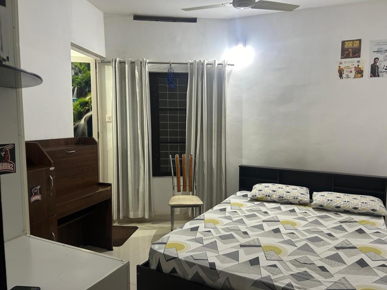 Chaithritha Ladies Homestay Thiruvananthapuram Extérieur photo