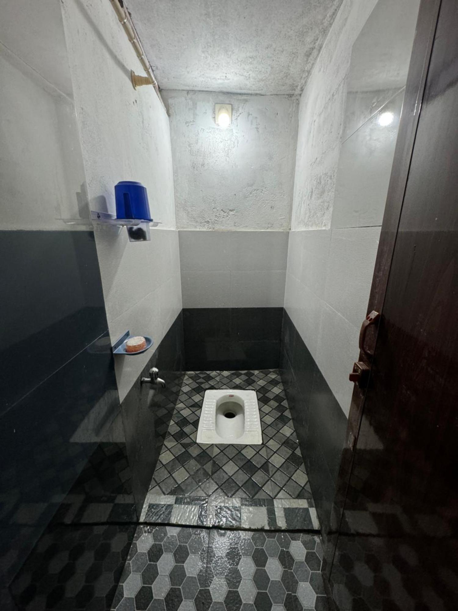 Chaithritha Ladies Homestay Thiruvananthapuram Extérieur photo