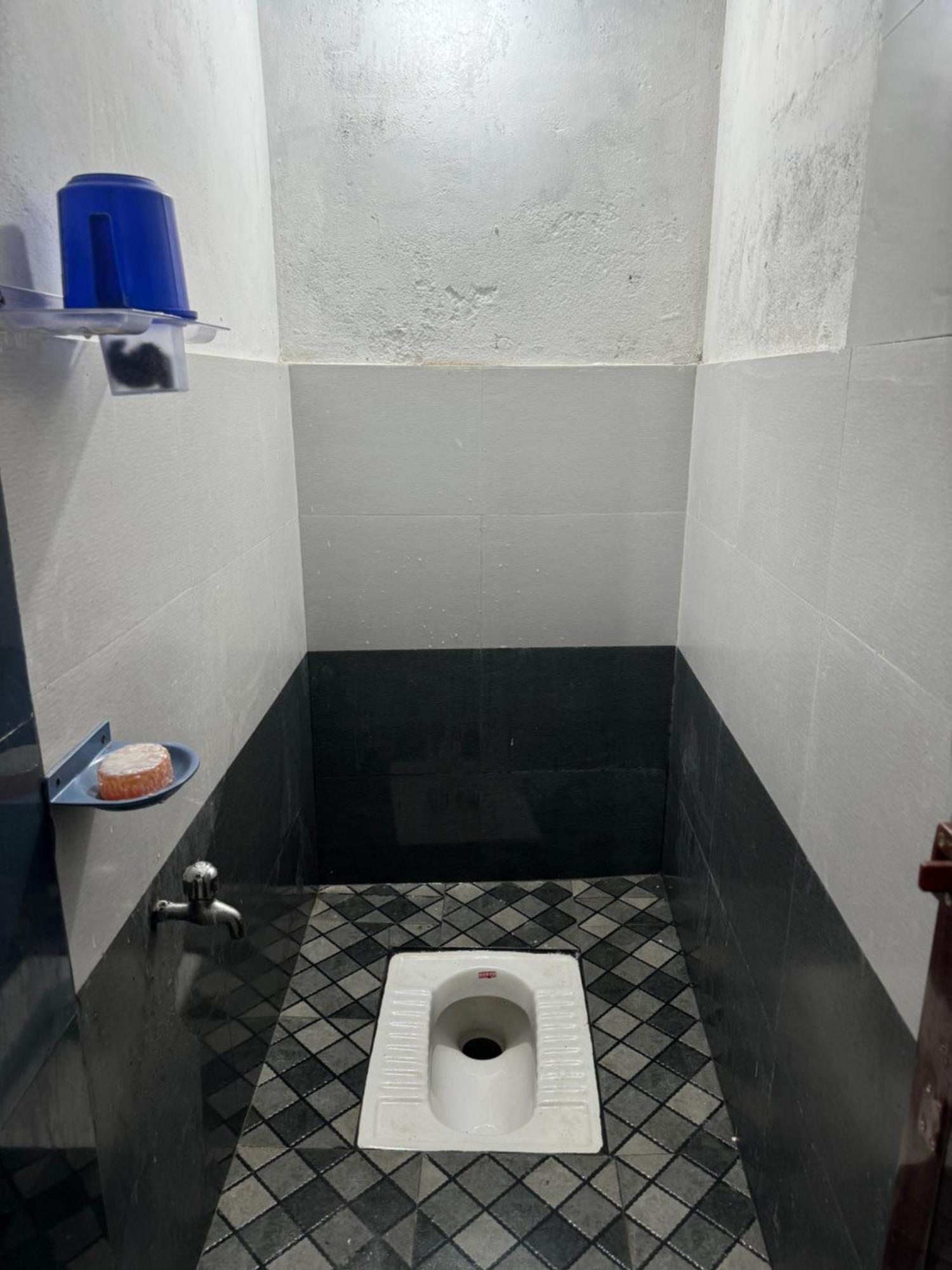 Chaithritha Ladies Homestay Thiruvananthapuram Extérieur photo