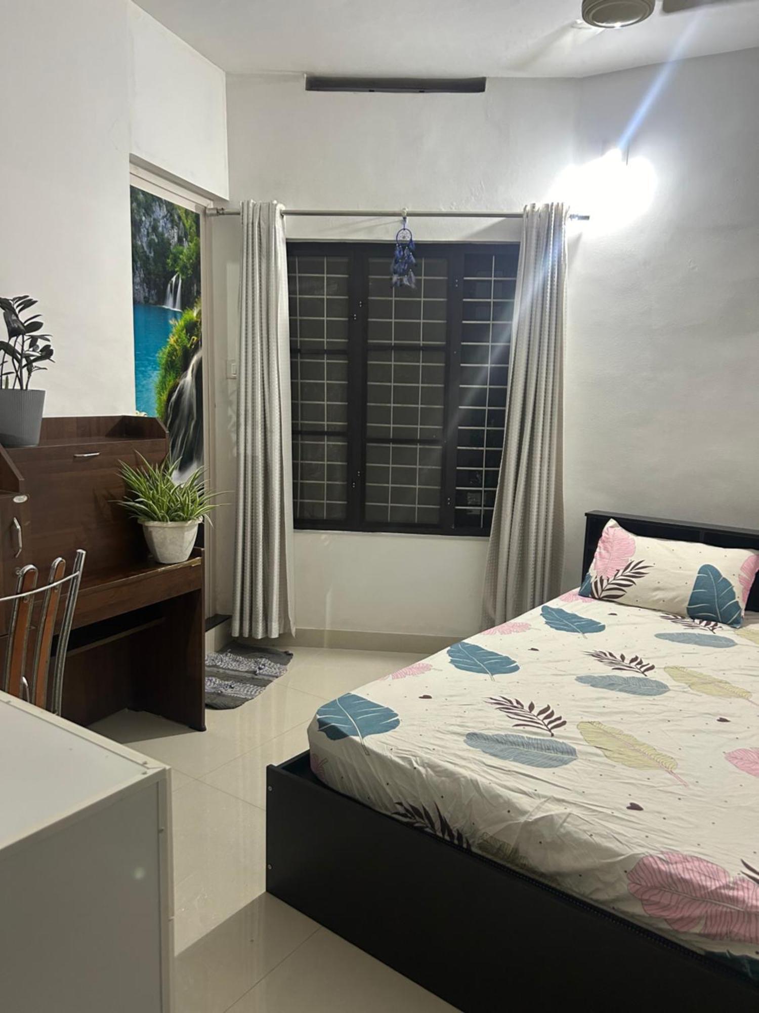 Chaithritha Ladies Homestay Thiruvananthapuram Extérieur photo